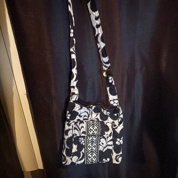 💯💥🎉🎊Vera Bradley Hipster Crossbody bag🥳 - Picture 4 of 16